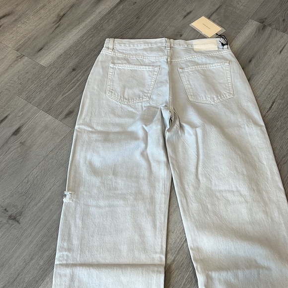 GRLFRND Bella Low Rise Boyfriend Jeans in White, Mojave Size 27 Retail $225 - Picture 6 of 11